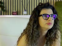 I am a sweet and curious girl, I love adrenaline and trying new things, sensations and experiences (you know what I mean) haha, I love good conversations, good company and maybe you could end up getting wet at the end