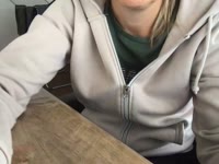 Hoi iedereen, ik maak graag plezier, ik geniet van klaarkomen, ma echt genieten e xx
