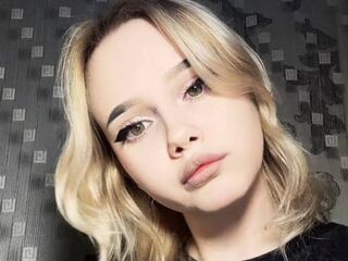 naked cam girl fingering pussy AlmaLonabaugh