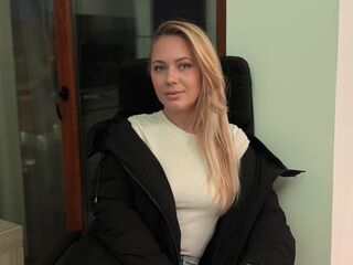 sexy live cam girl AnyaLior