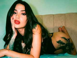 adult webcam EmiliaVanRose