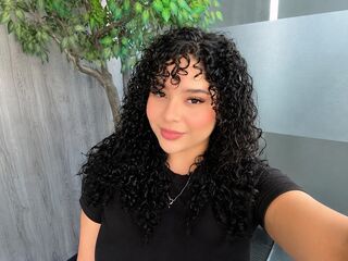 camslut masturbating EmilyJune