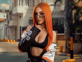 girl fingering bald pussy JadeGrace