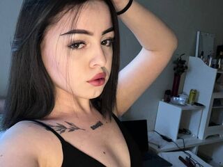 camwhore fingering pussy KitaTomson