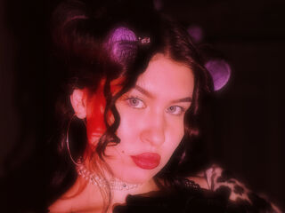 girl naked LarondaSuitt