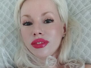 live striptease LaymaFlay