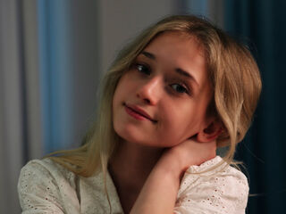 naked girl with cam DorisCounsell