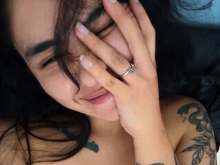 naked camgirl masturbating with dildo MarieLima