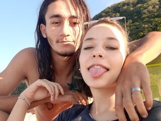 naked cam live show KurtAndLia
