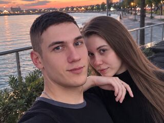 camgirl anal live show LukasAndAnya