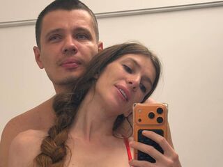 cam couple sexshow MissAndKis