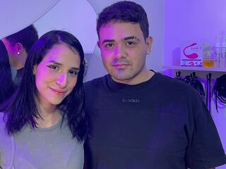 live video chat sex NicoleAndCamilo