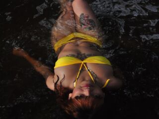 webcam girl latex cam MelissaGirat