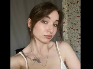 naked cam girl gallery AdelinaBlis