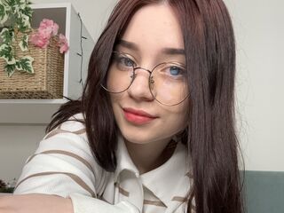 free adultcam AdelineArice