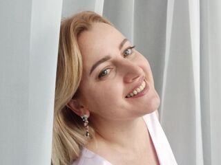 chat room live show AlexaDeneuve