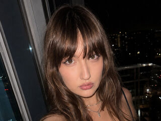 girl nude AlizaShaner