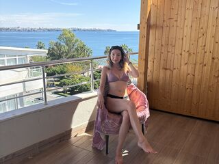 masturbating webcamgirl AlyVee
