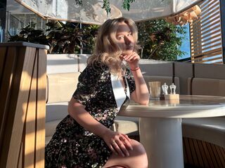 cam girl masturbating with sextoy AlyseVellucci