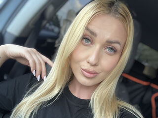 naughty webcamgirl AmaFox