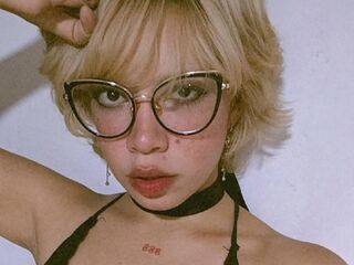 sexy camgirl AmelieMari