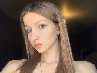 camgirl chatroom AmityGillingham