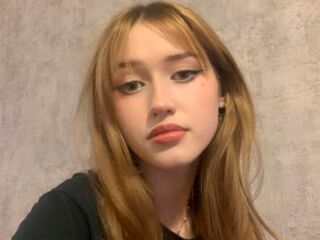 beautiful webcam girl AraGoodwyn