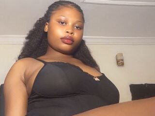 camwhore fingering pussy BellaVine