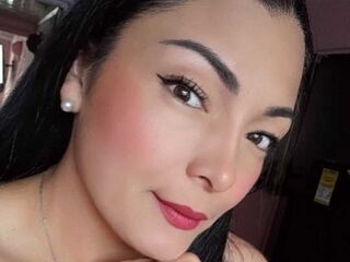 camslut showing tits BiviSmith