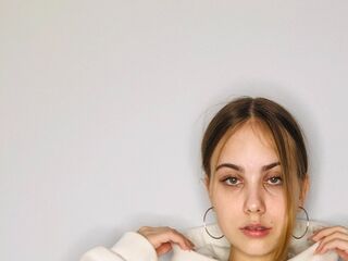 naked webcamgirl photo BrimladExcell