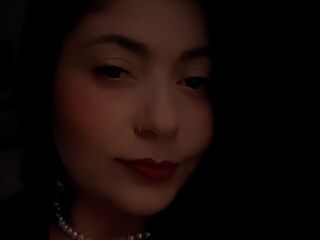 naked webcam girl fingering CandieLiz