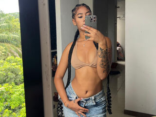 naughty camgirl picture CarolineCartson