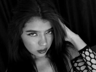 adult cam chat CharlotheLee