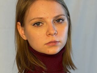 masturbating cam girl CherrieSearls