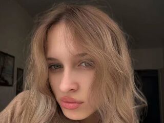 masturbating cam girl ChiaMaia