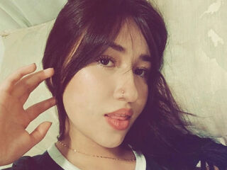 naughty camgirl fingering pussy ClaireThomas