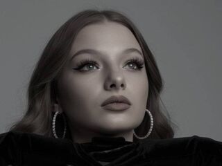 cam slut chat room CreolaScheidler