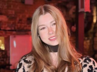 hot naked webcam girl DainaThroneberry