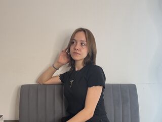 masturbating girl DevonaBranecki