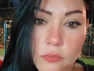 topless webcam girl DevoraBarone
