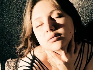 cam girl playing with dildo DinaMargaret