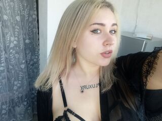 free chat DinahSalimas