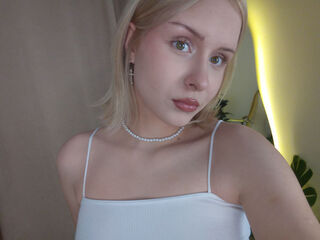 naughty cam girl picture DorisMaurs