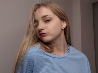 camwhore masturbating with dildo EdinaBurtt