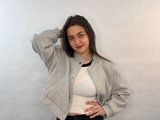 cam whore ElaraWhitmoren