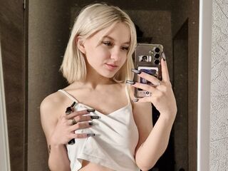 camwhore masturbating with sextoy EllieBraddy