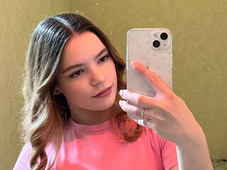 naked girl with webcam masturbating with vibrator ElmerRoche