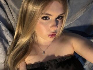 webcam babe ElvaBrown
