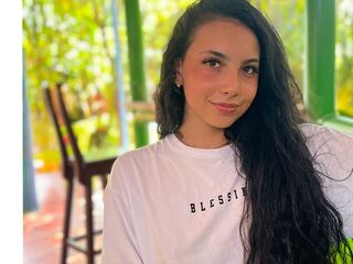 cam girl playing with dildo EmilianaEscobar