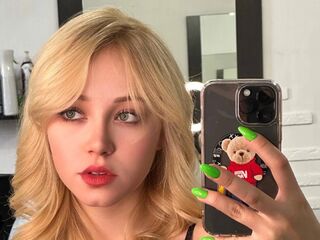 camgirl chat room EmilyCarles
